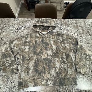 Hollister box for camo hoodie